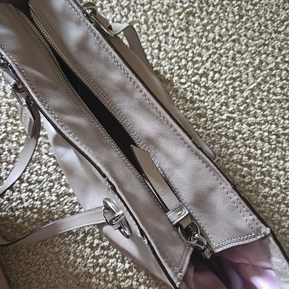 Coach purse F19252 bag tote womens leather zip pockets silver tone medium cute - Picture 11 of 16